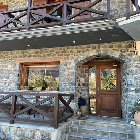 Guesthouse Teloni Вітіна Екстер'єр фото