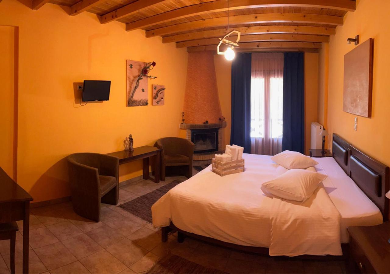 Guesthouse Teloni Вітіна Екстер'єр фото