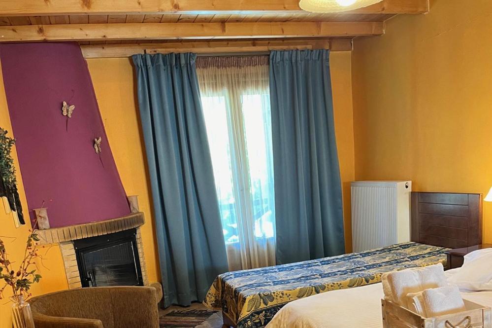 Guesthouse Teloni Вітіна Екстер'єр фото