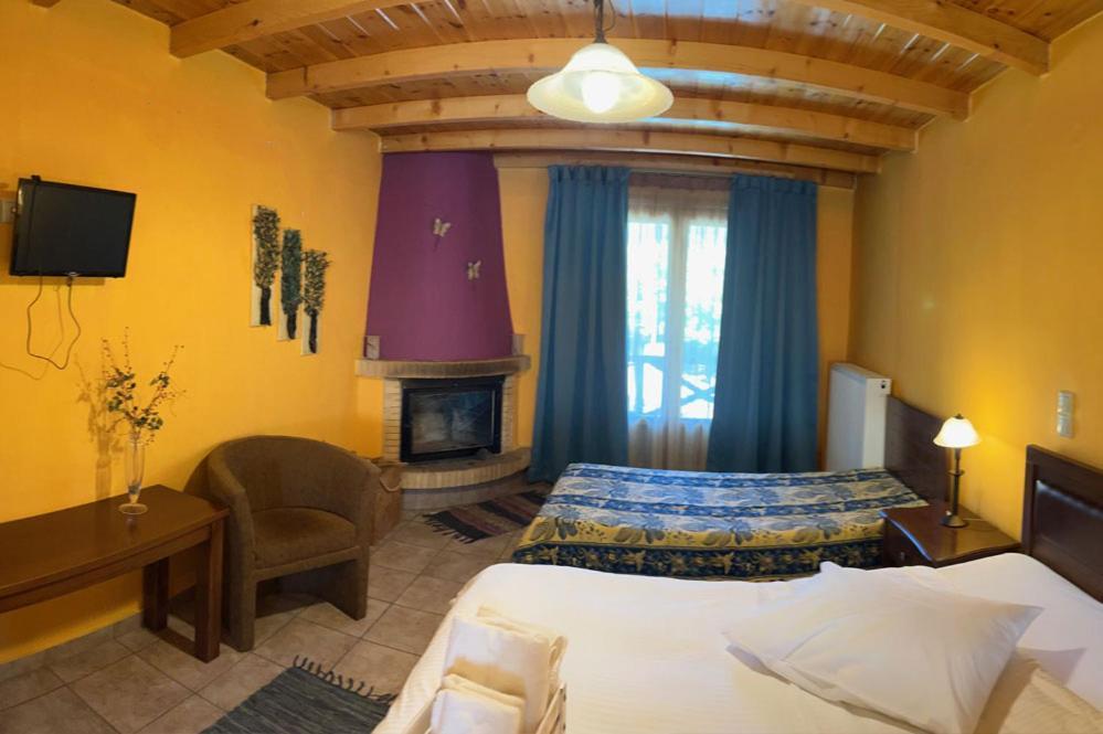 Guesthouse Teloni Вітіна Екстер'єр фото
