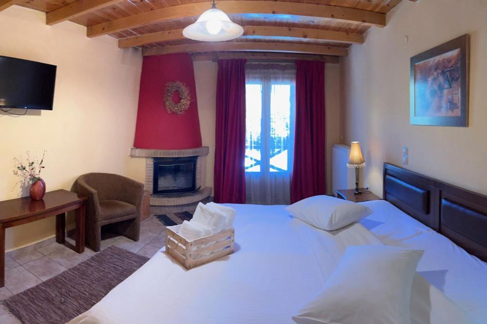 Guesthouse Teloni Вітіна Екстер'єр фото